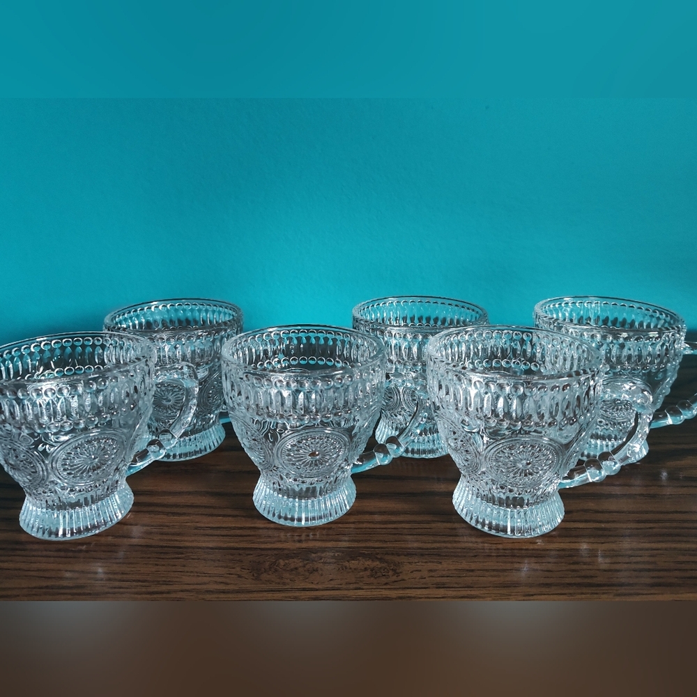 DELI Set of 6 Glass Coffee Mugs. Holds 6 oz.